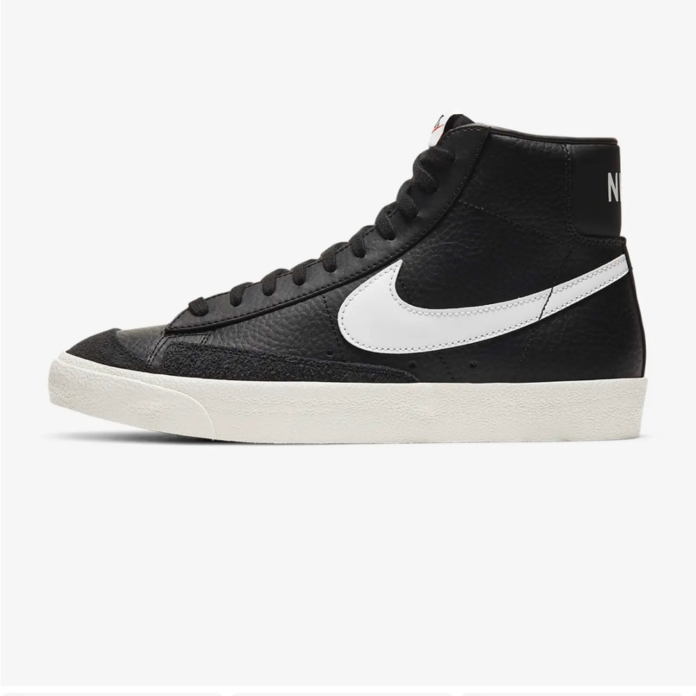 Nike Blazer Mid '77 Vintage Men’s Size 7 / women’s size 8.5